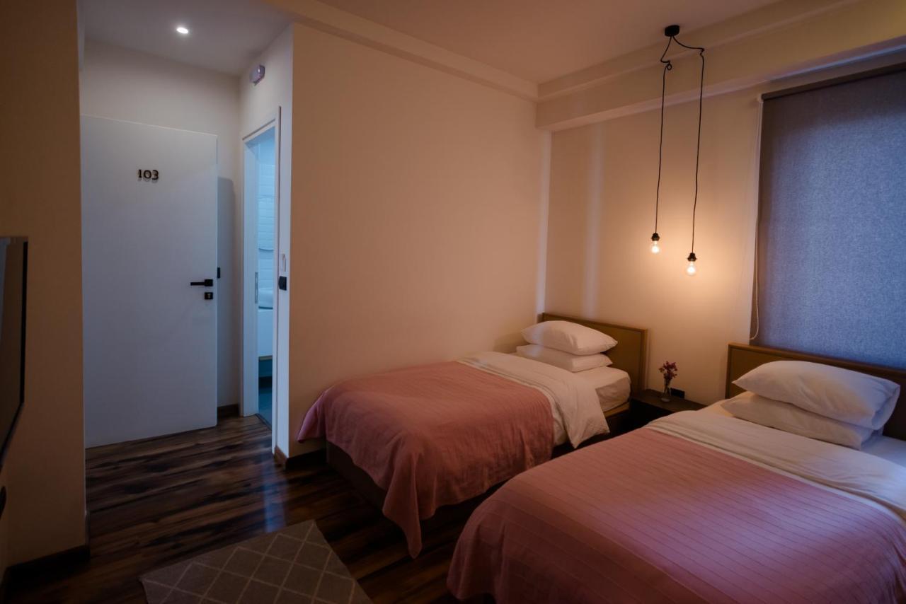 7Seven Hotel Korce Exteriér fotografie
