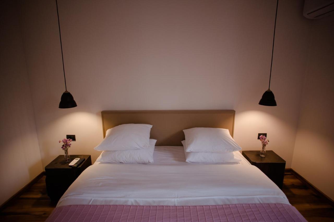 7Seven Hotel Korce Exteriér fotografie