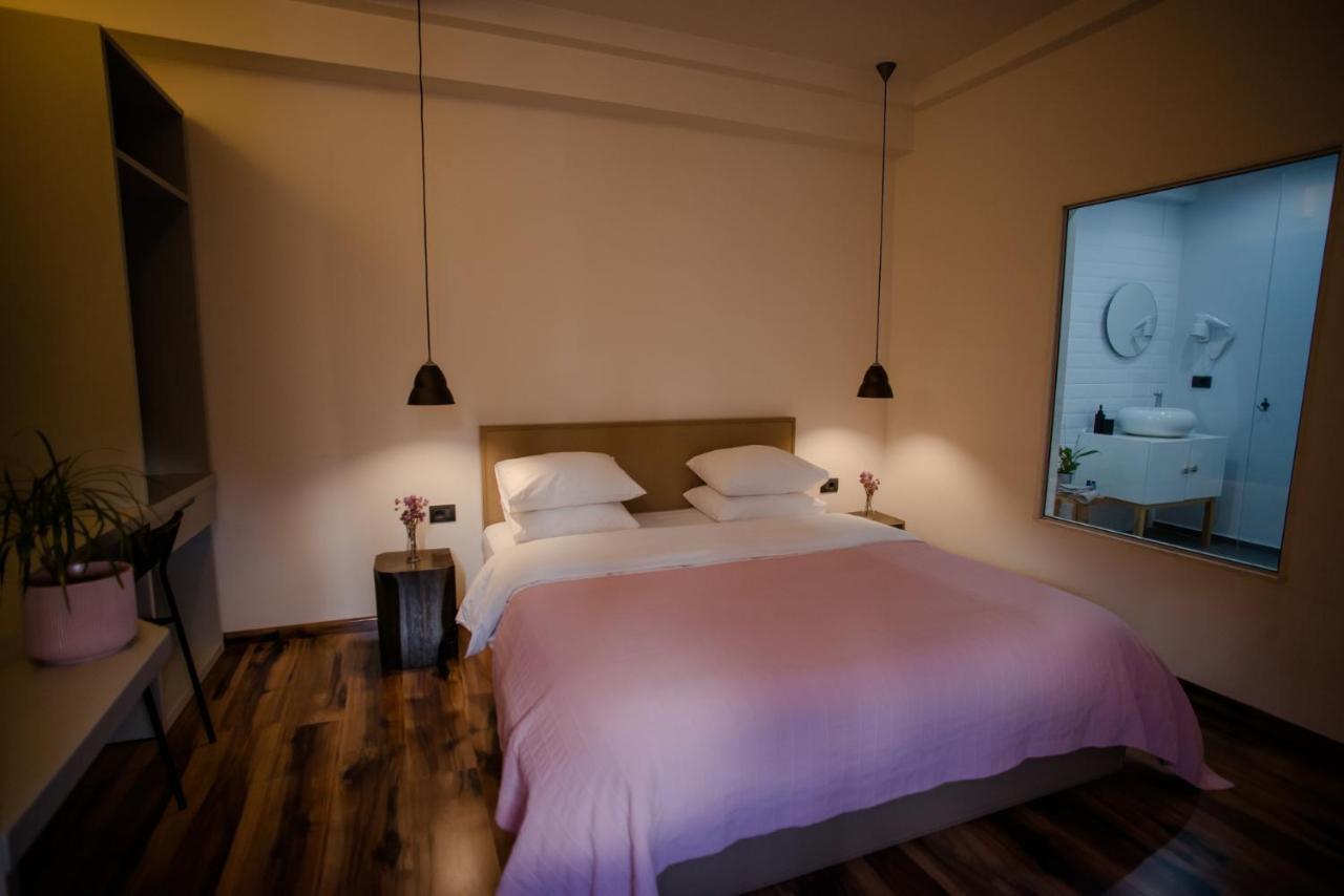 7Seven Hotel Korce Exteriér fotografie