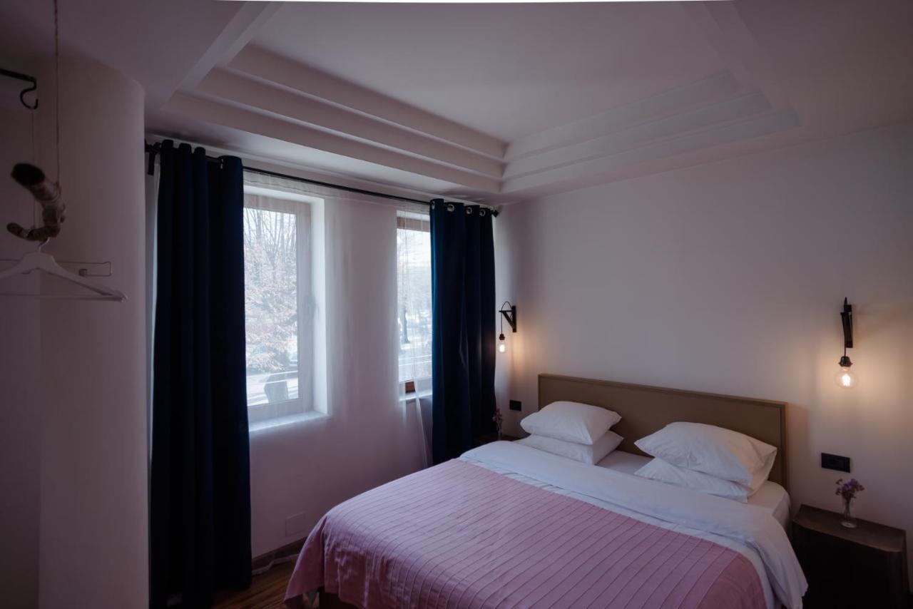 7Seven Hotel Korce Exteriér fotografie